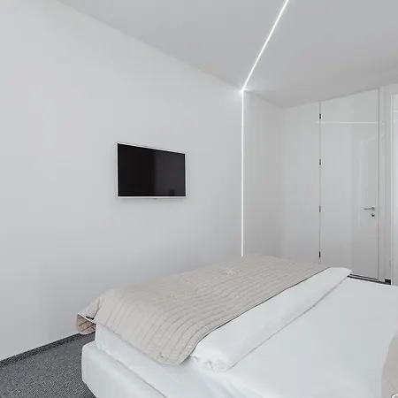 Prestige Plaza Apartment *